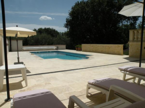 Mazet avec piscine à 6 kms d'Uzes